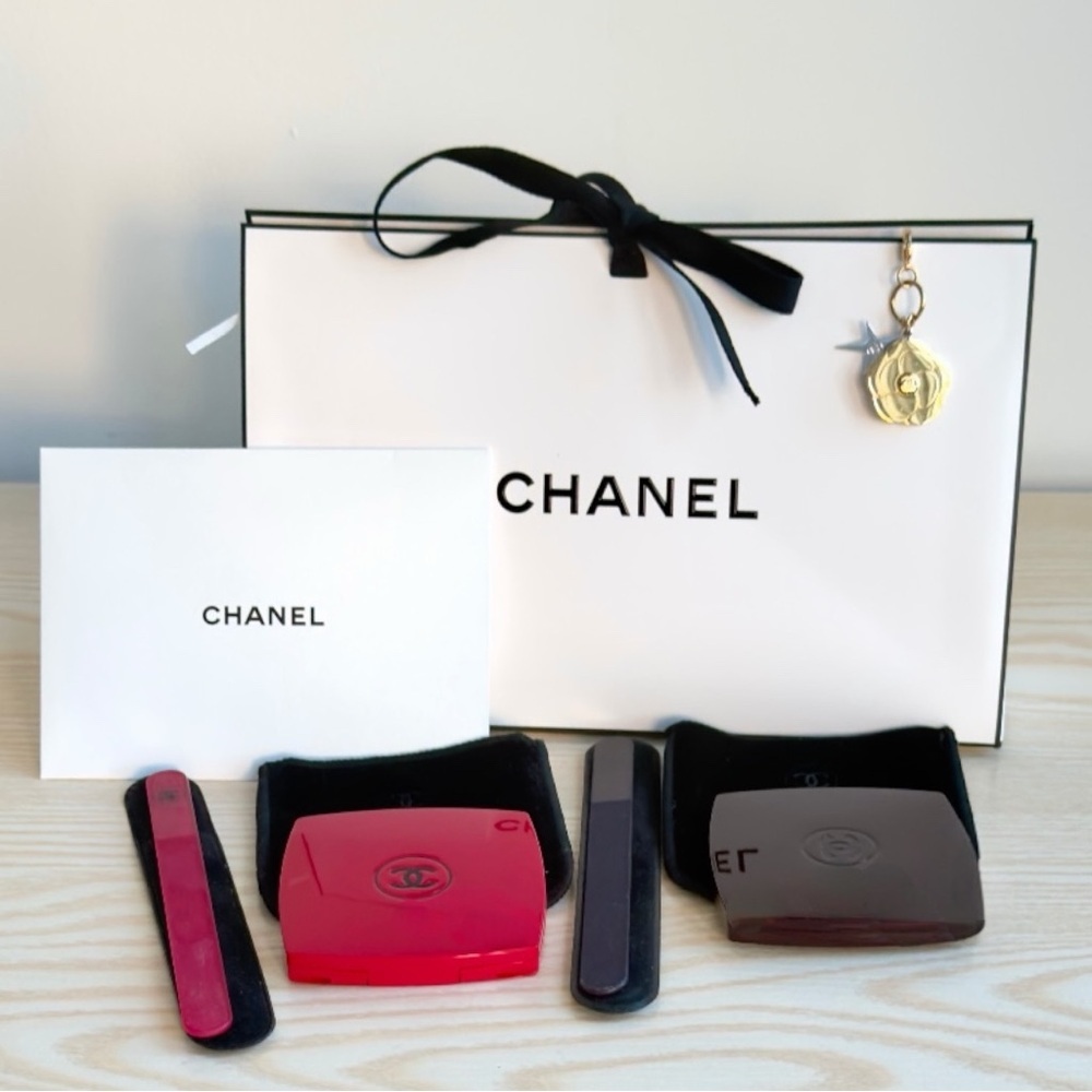 CHANEL Limited Double Facettes Mirror Compact, Nail File, Key Chain Gift Set NEW - Picture 3 of 13